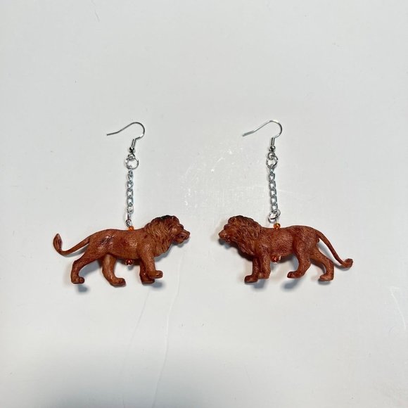 Handmade 3D Lion Plastic Toy Earrings - Picture 2 of 4